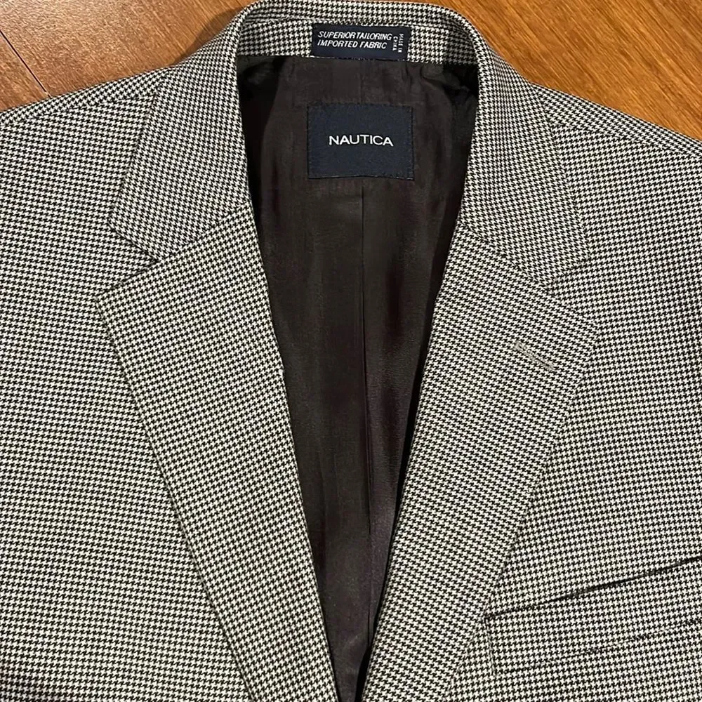Nautica Men’ Micro-Checked Wool Blazer Size 42.